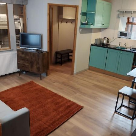 Apartmán Self Contained Flat In Llanfyllin Powys Exteriér fotografie